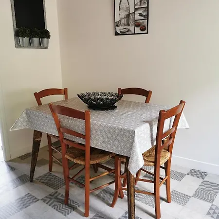 Coquette Maison A La Campagne